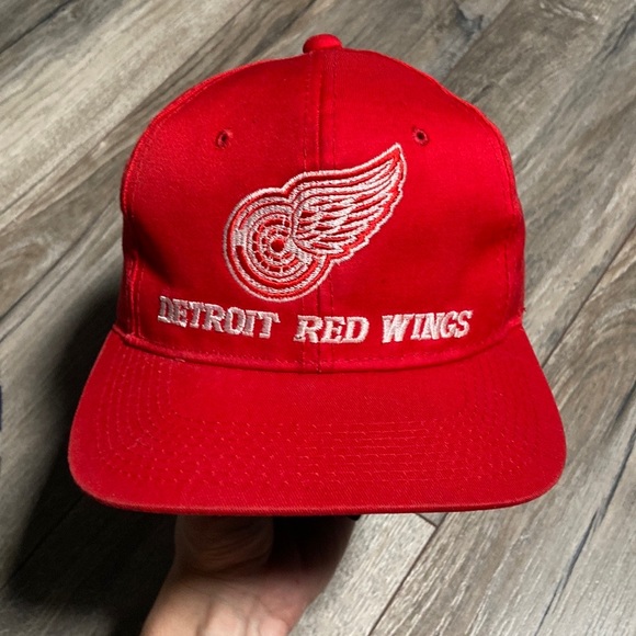 Vintage Other - 90s Detroit Red Wings SnapBack